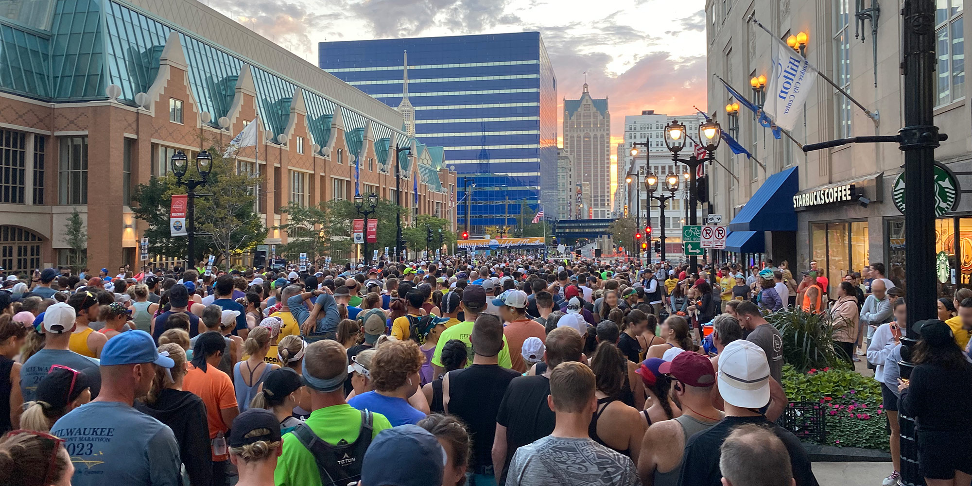 Milwaukee Lakefront Marathon - start